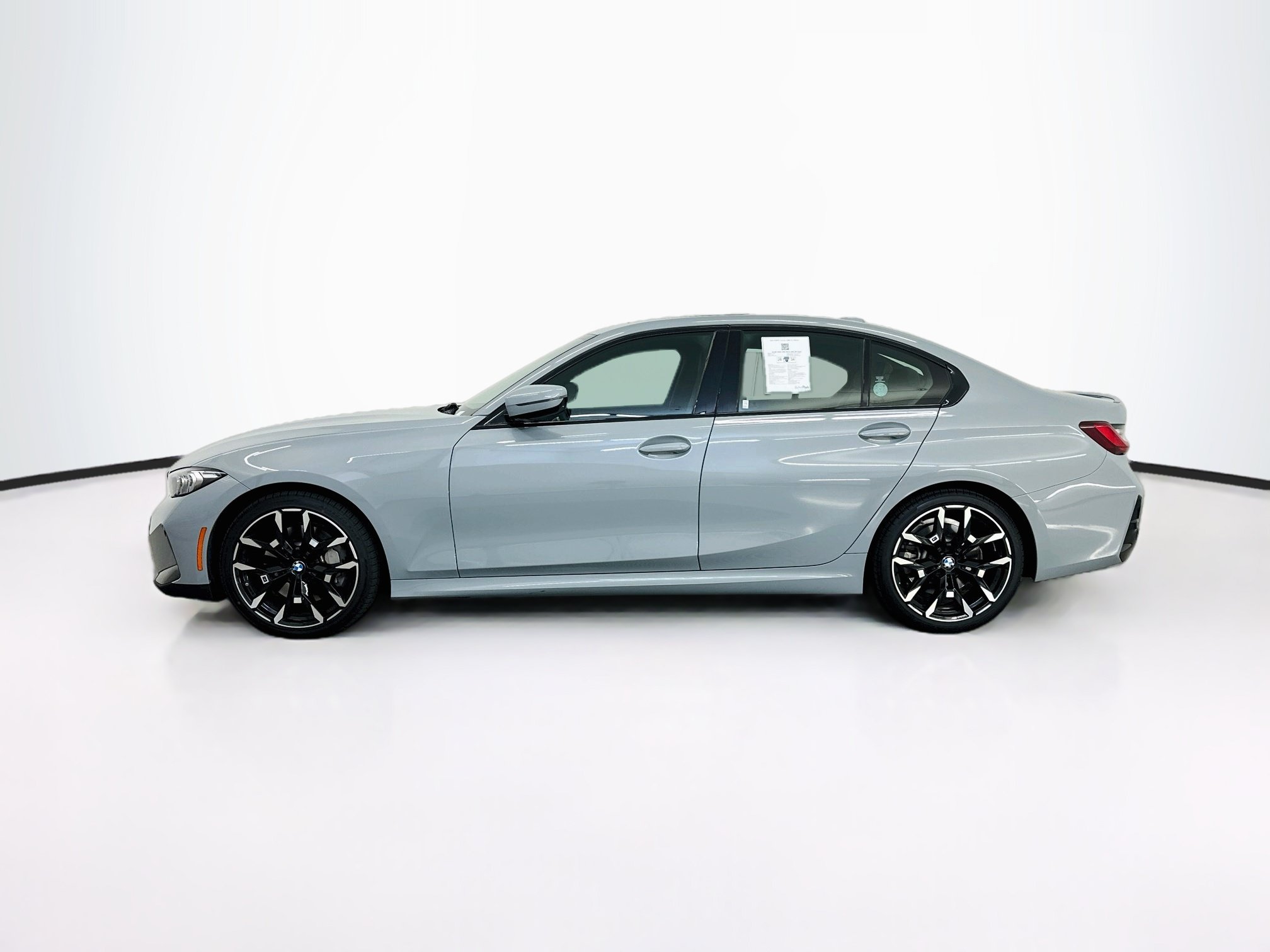 Used 2026 BMW 330i xDrive Sedan AWD/4WD image 4