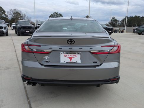 New 2026 Toyota Camry SE image 6