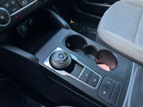 Used 2020 Ford Escape SE image 20