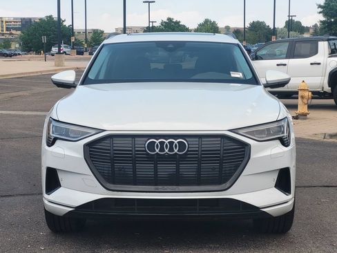 Used 2021 Audi e-tron Premium w/ Convenience Plus Package AWD/4WD image 9
