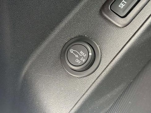 Used 2020 Chevrolet Equinox Premier image 20