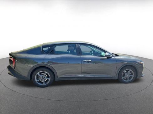Used 2025 Kia K4 LXS image 8