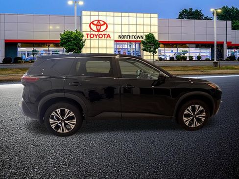 Used 2023 Nissan Rogue SV FWD image 22