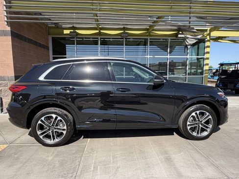 Used 2025 Audi Q5 Premium Plus w/ Premium Plus AWD/4WD image 9