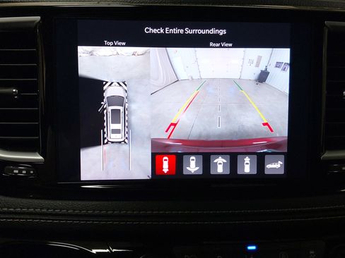 Used 2023 Chrysler Pacifica Limited w/ S Appearance Package image 36