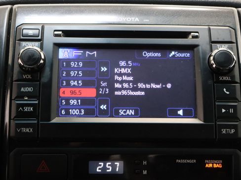 Used 2013 Toyota Tacoma PreRunner w/ Convenience Pkg image 17