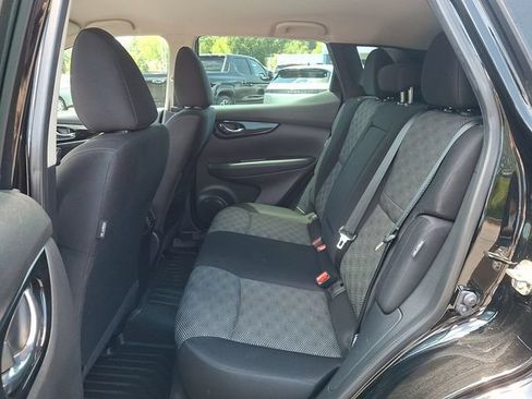 Used 2022 Nissan Rogue Sport SV FWD image 12