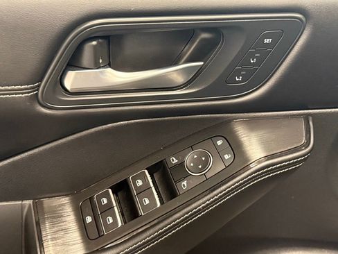 Used 2025 Nissan Rogue SL w/ Tech Package image 23