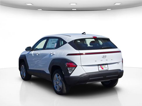 New 2026 Hyundai Kona SE image 5