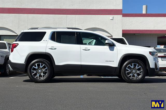 Used 2021 GMC Acadia SLE w/ Driver Convenience Package FWD image 3