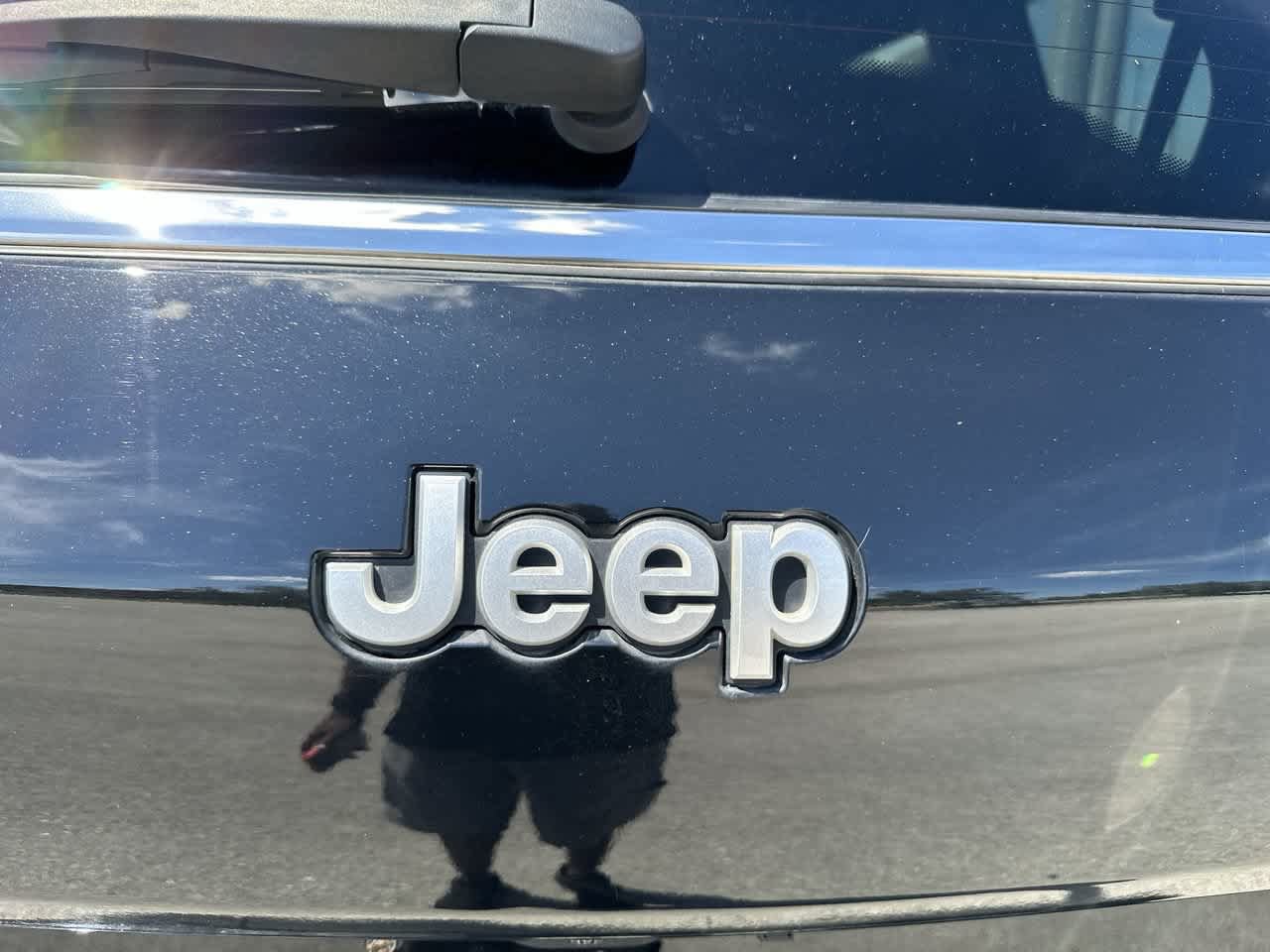 Certified 2024 Jeep Grand Cherokee L Limited w/ Trailer Tow Package AWD/4WD image 11