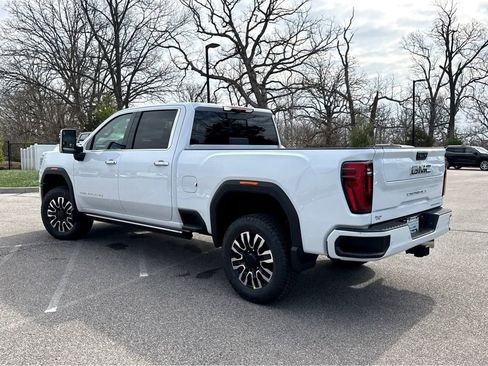 New 2026 GMC Sierra 2500 Denali Ultimate image 3