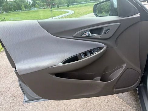 Used 2023 Chevrolet Malibu LT FWD image 19