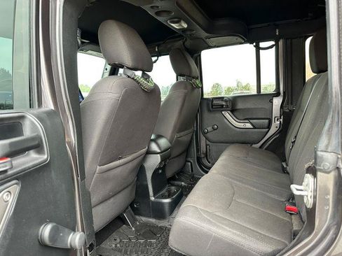 Used 2016 Jeep Wrangler Unlimited Sport AWD/4WD image 6