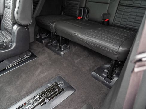 Used 2023 Cadillac Escalade Premium Luxury Platinum image 21