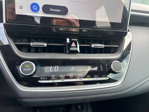 Used 2025 Toyota Corolla XSE FWD image 25