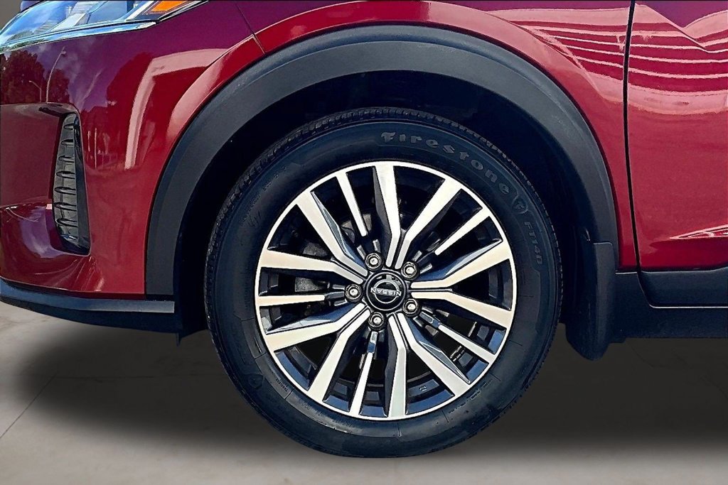 Certified 2024 Nissan Kicks SV FWD image 32