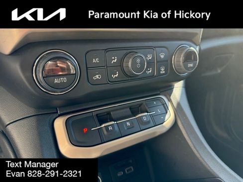 Used 2023 GMC Acadia Denali image 12