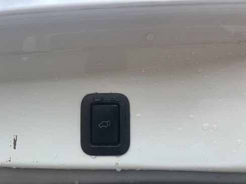 Used 2019 Toyota Highlander Plus image 9