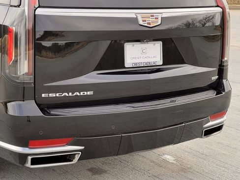 Used 2022 Cadillac Escalade ESV Premium Luxury Platinum image 7