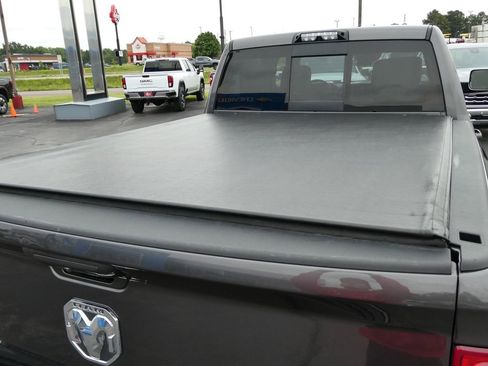 Used 2019 RAM 2500 Laramie AWD/4WD image 16