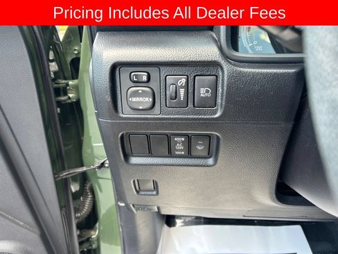 Used 2022 Toyota 4Runner TRD Off-Road AWD/4WD image 6
