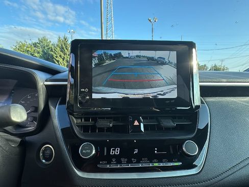 Used 2025 Toyota Corolla SE FWD image 21