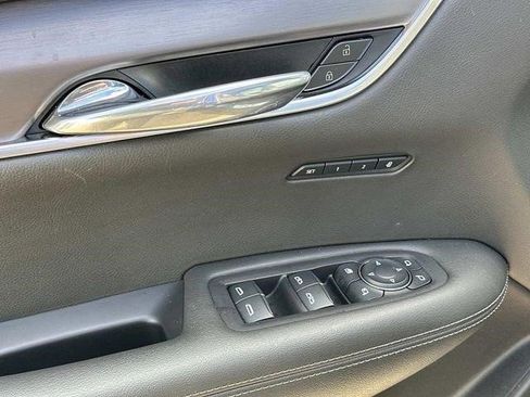 Used 2024 Cadillac XT6 Luxury AWD/4WD image 16