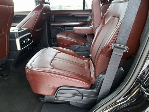Used 2024 Ford Expedition Limited image 25