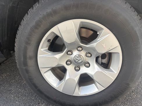 Used 2019 RAM 1500 Big Horn RWD image 10