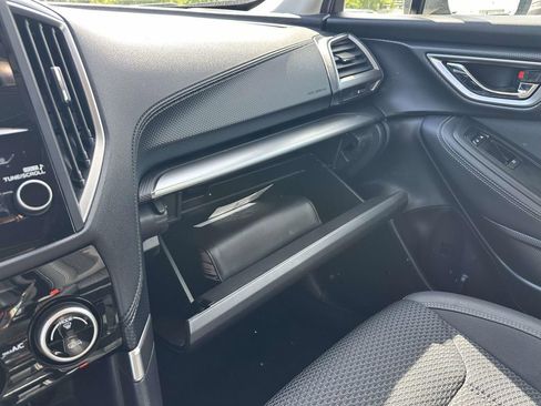 Certified 2023 Subaru Forester Premium AWD/4WD image 17