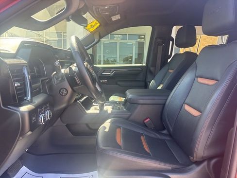 Used 2023 GMC Sierra 1500 AT4 w/ AT4 Preferred Package image 9