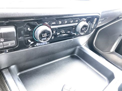 Used 2024 Chevrolet Silverado 2500 LT image 19