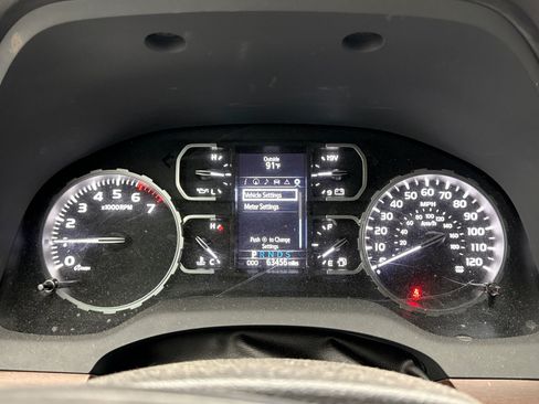 Used 2021 Toyota Tundra Limited w/ Limited Premium Package AWD/4WD image 9