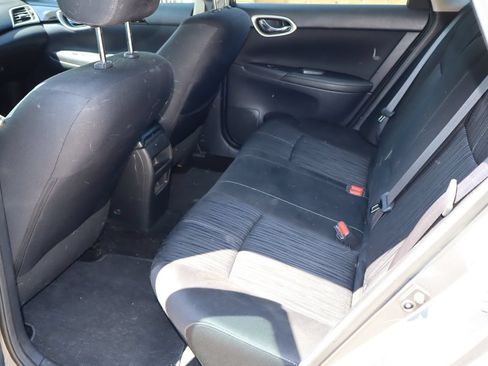 Used 2017 Nissan Sentra SV FWD image 5