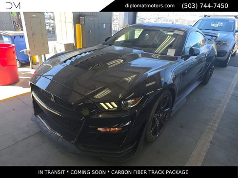 Used 2021 Ford Mustang Shelby GT500 w/ Carbon Fiber Track Pack image 1