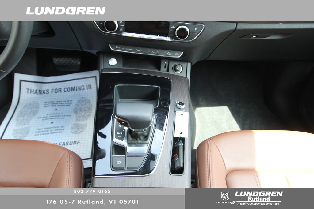 Used 2023 Audi Q5 2.0T Premium w/ Convenience Package AWD/4WD image 12