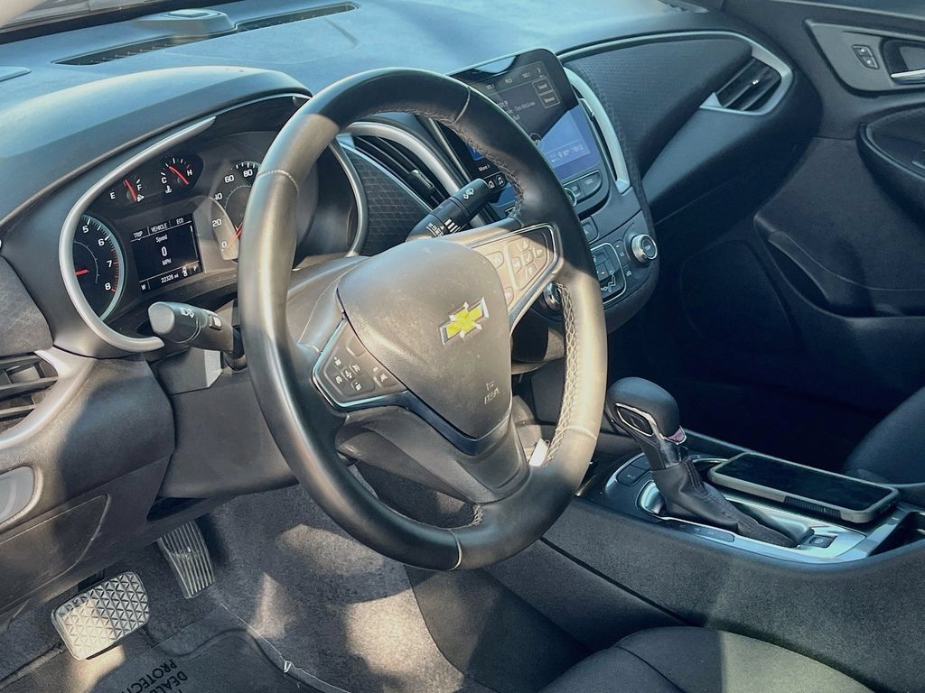 Used 2024 Chevrolet Malibu RS FWD image 9