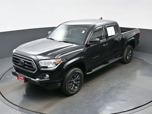 Used 2023 Toyota Tacoma SR5 w/ Black Out Package (TMS) AWD/4WD image 36