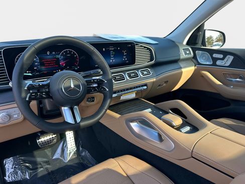 New 2026 Mercedes-Benz GLS 450 4MATIC image 18