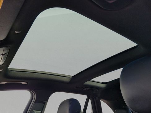 Certified 2021 Mercedes-Benz GLC 300 image 24