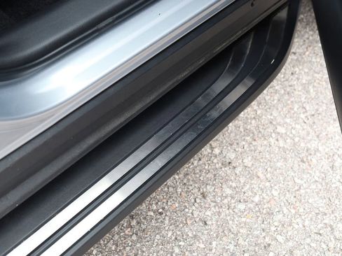 Used 2024 Toyota RAV4 Limited image 15