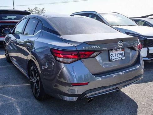 Used 2022 Nissan Sentra SR w/ SR Premium Package FWD image 11