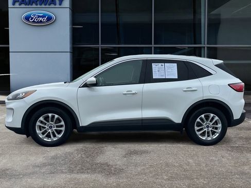 Used 2020 Ford Escape SE image 7