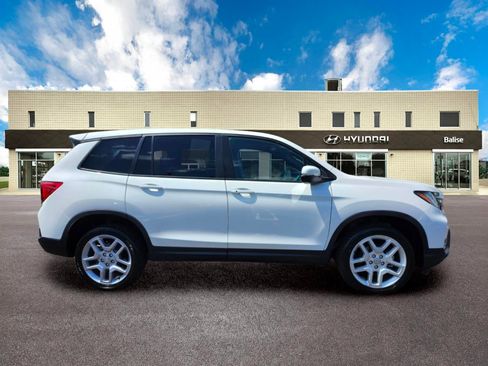 Used 2024 Honda Passport EX-L image 2