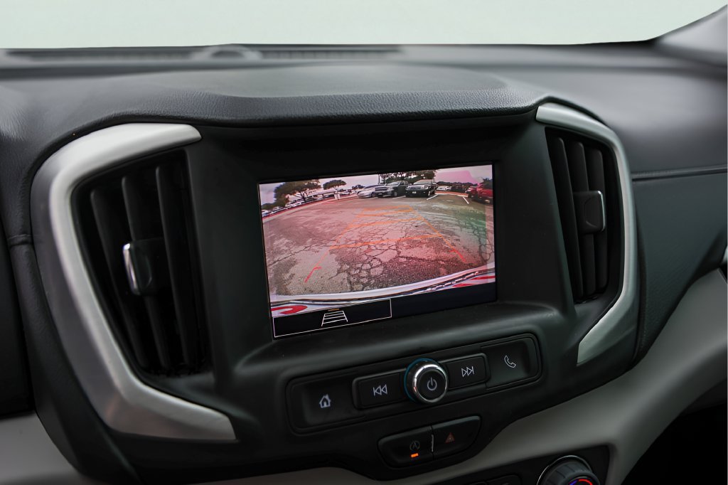 Used 2022 GMC Terrain SLE w/ Driver Convenience Package FWD image 19