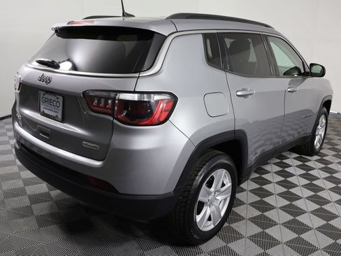 Used 2022 Jeep Compass Latitude w/ Convenience Group AWD/4WD image 8