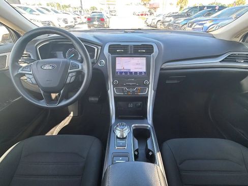 Used 2020 Ford Fusion SE FWD image 13