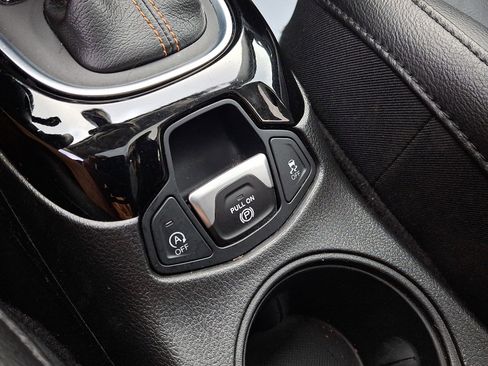 Used 2019 Jeep Compass Limited w/ Safety & Security Group image 24