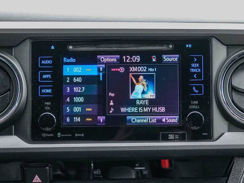 Used 2017 Toyota Tacoma TRD Off-Road w/ Tow Package image 14